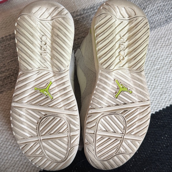 Nike Jordan MA2 Jumpman Sneaker - Picture 7 of 7